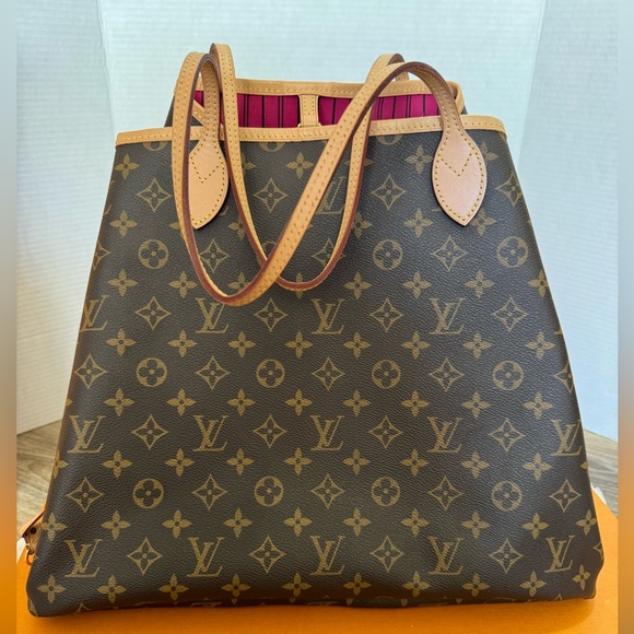 Louis Vuitton Neo Neverfull
Monogram (Without Pouch) MM Pink Lining - Picture 3 of 14